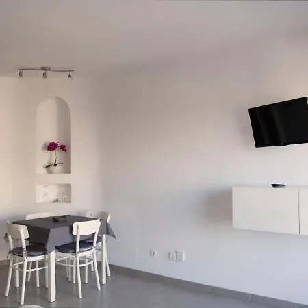 Lejlighed Cozy Next To The Sea *